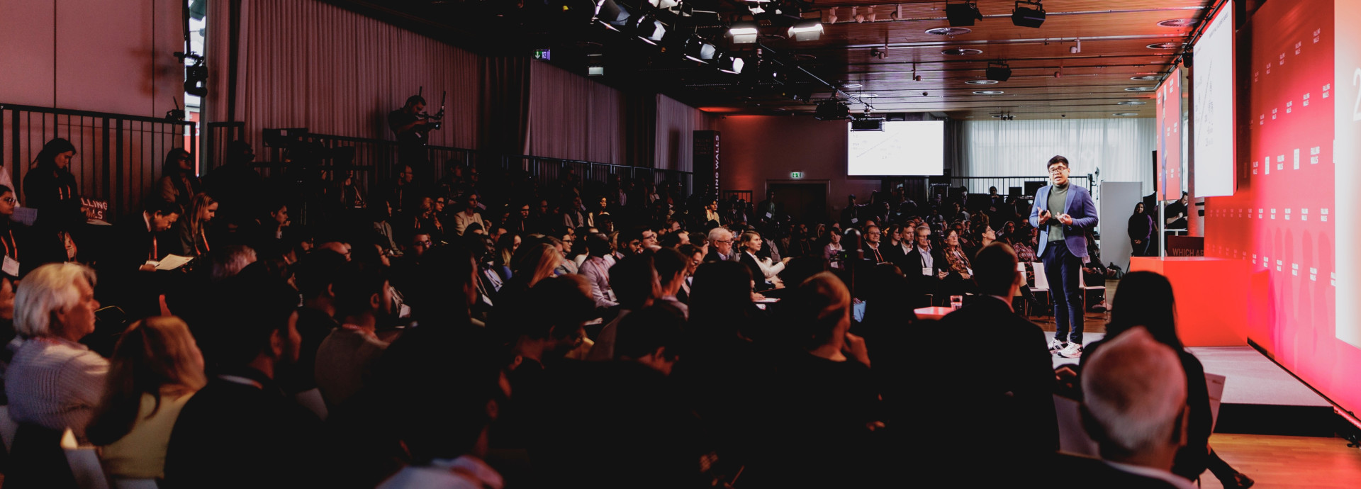Speaker and audience at the Falling Walls Science Summit