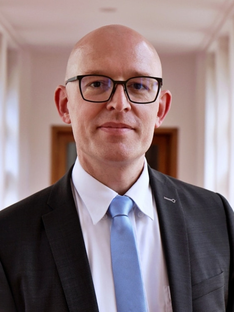 Portrait of Sven Egyedy