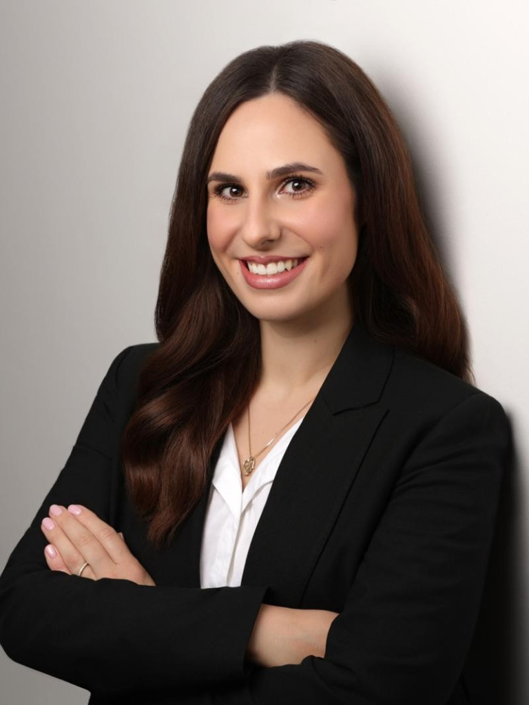 Portrait of Yasemin Heine