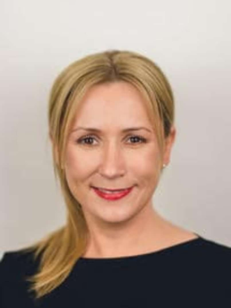 Portrait of Nicole Rinehart 